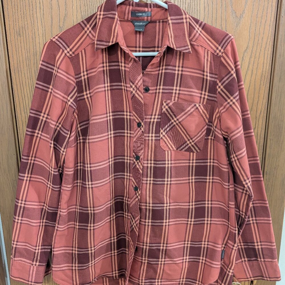 Eddie Bauer Classic Fit Flannel Shirt Red Button Women's Size Small